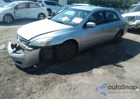 2007 Honda Accord 2.4 Lx z USA, uszkodzony, nr VIN 1HGCM56487A013528